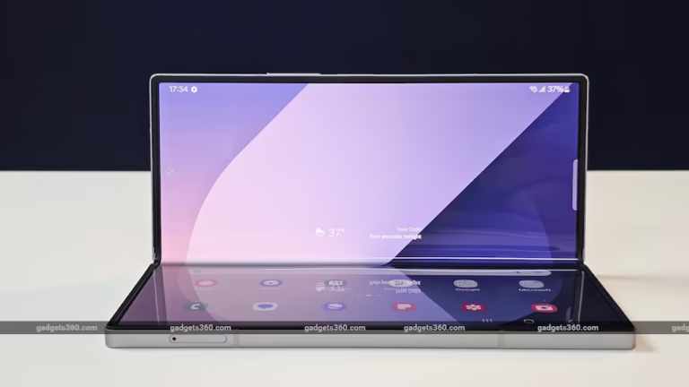 سامسونج ستستخدم تقنية شاشة جديدة في هاتف Galaxy S26 Ultra